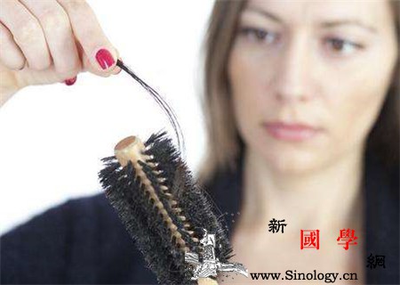产后脱发是缺钙吗你不知道的掉发诱因_雌激素-头发-诱因-产后-