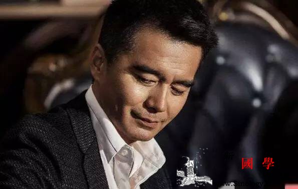 心理营养不良如何毁了孩子的一生！_匮乏-黑洞-暗线-营养不良-