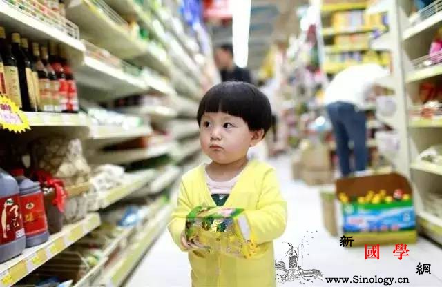 孩子一去超市就要这要那比起一顿打骂聪明妈是_超市-宝宝-孩子-打骂-