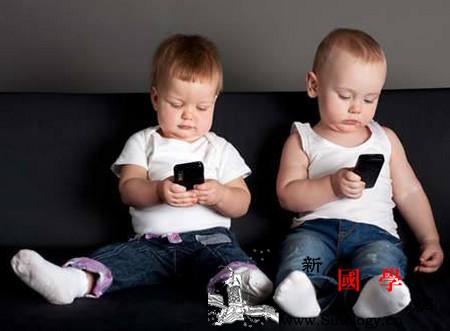防止孩子沉迷手机收好这份清单_互动-电子设备-屏幕-孩子-