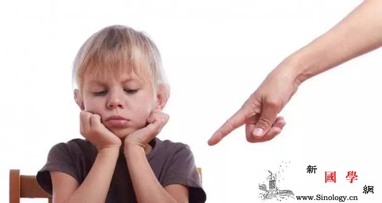 孩子偷钱父母这样做比打骂更有效！_拿了-父母-孩子-打骂-