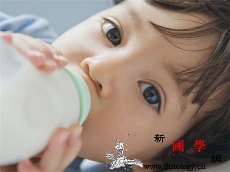 2岁宝宝一天奶量标准表你家宝喝多了吗_青菜-吃得-热量-牛奶-