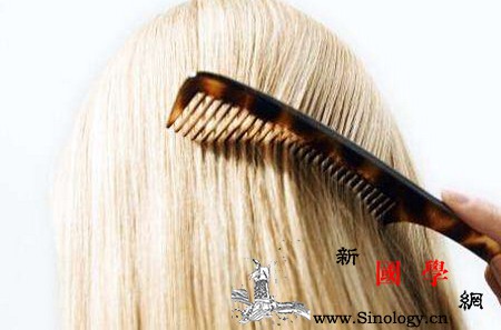 产后头发大把掉靠谱的防脱方法在这里_雌激素-头发-产后-头皮-