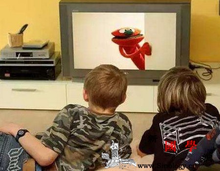 宝宝看电视上瘾怎么办？怎样让孩子正确看电视呢_看电视-上瘾-宝宝-孩子-