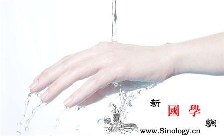 取环后可以碰凉水吗冷水真的会刺激子宫吗？_凉水-子宫-月经-冷水-怀孕准备