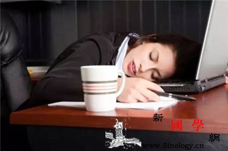 多囊卵巢跟熬夜有关系吗多囊是熬夜引起的吗_痤疮-卵巢-紊乱-肥胖-怀孕准备