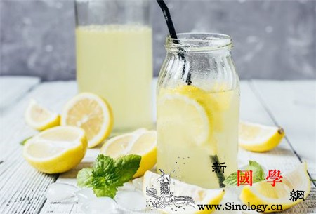 月经期间可以喝柠檬水吗月经期饮食很重要_柠檬水-南瓜-月经-柠檬-孕前饮食