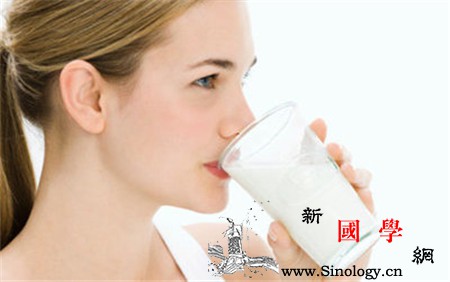 孕妇晚上喝牛奶好吗_亚铁-食道炎-乳糖-睡前-