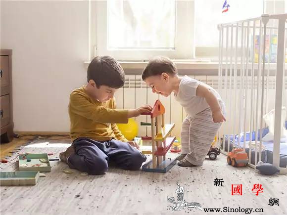 3岁前孩子可以有的9个坏习惯_还能-怎么做-玩具-东西-