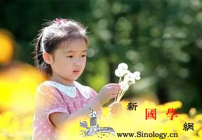 六岁前不要做的9件事情可我们一直在让孩子做_果汁-爸爸-妈妈-孩子-