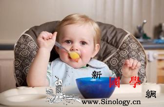 宝宝多大可以自己吃饭让孩子自主吃饭的小技巧_进餐-勺子-吃饭-宝宝-