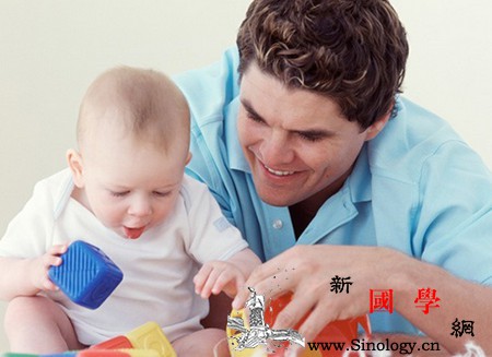 六种双手游戏让孩子更聪明！_钮扣-玩法-抽屉-孩子-