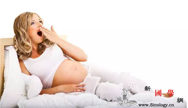 孕期怎么睡对胎儿好？3个阶段大不同！_打鼾-孕期-综合征-睡眠-