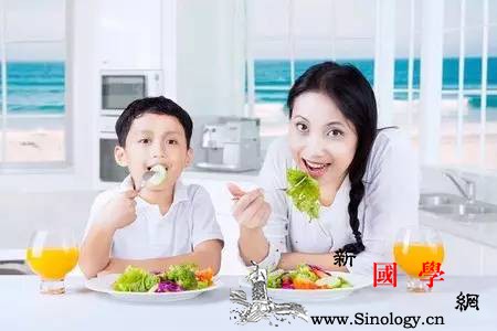 跟孩子哭穷到底有多可怕？一定要看看这个！_哭穷-贫穷-告诉-孩子-