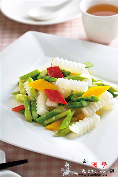 孕妈消除水肿很难？芦笋炒山药来帮你！_甜椒-芦笋-山药-准妈妈-