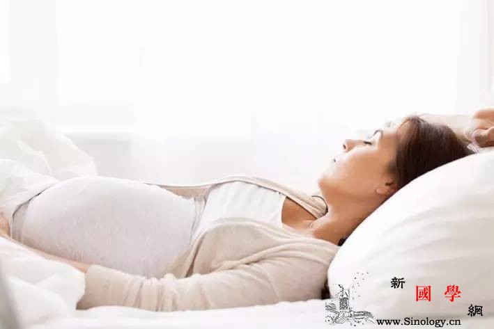 孕期失眠怎么破？孕妈妈如何改善睡眠质量？_尿频-孕期-抽筋-准妈妈-