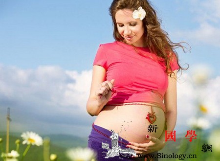 孕晚期见红正常吗?孕妇见红后阵痛多久会生?_粘液-阵痛-分娩-初产妇-