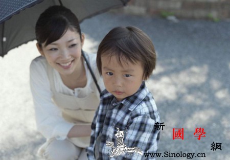 孩子是台碎钞机？父母的误解和偏执才是_块钱-英语-家长-父母-