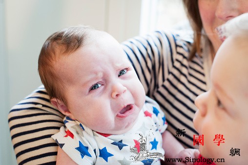 为什么宝宝长牙齿会发烧宝宝出牙会导致发烧是_长牙-牙龈-牙齿-测量-