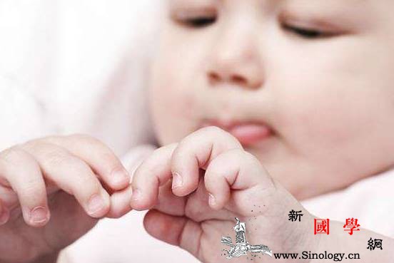 怎么样培养心灵手巧的宝宝？这两个游戏锻炼宝宝_精细-宝宝-动作游戏-游戏-