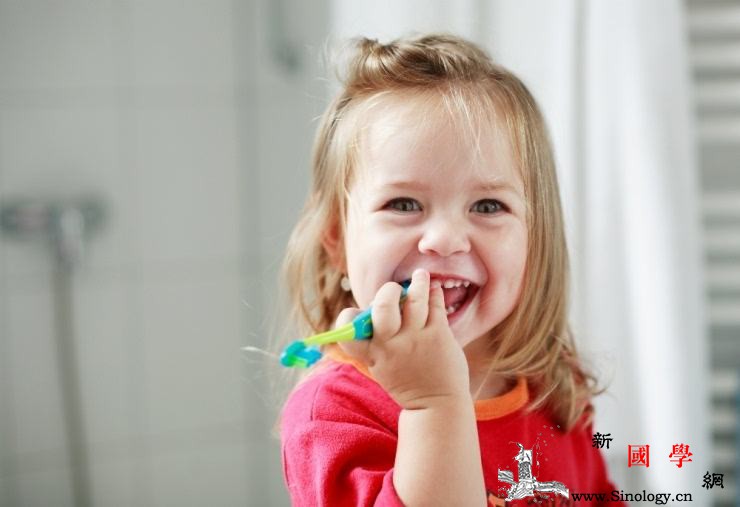 宝宝牙刷怎么选购买儿童牙刷三大标准要记牢_刷毛-单丝-三大-牙刷-