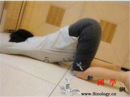 胸膝位适合怀孕多久的_胎位-裤带-胎儿-孕妇-