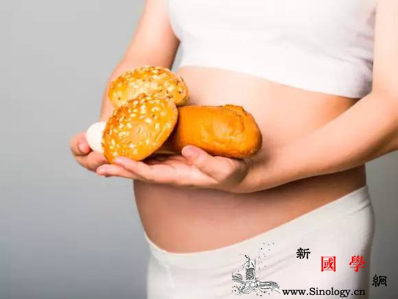 这些止吐秘方让孕妈轻松度过孕早期！_精油-孕吐-吃点-柠檬-