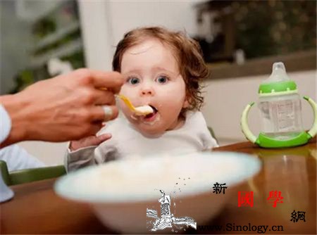小宝宝吃饭干呕怎么办孩子吃东西干呕要重视_吃东西-粗糙-重视-吃饭-