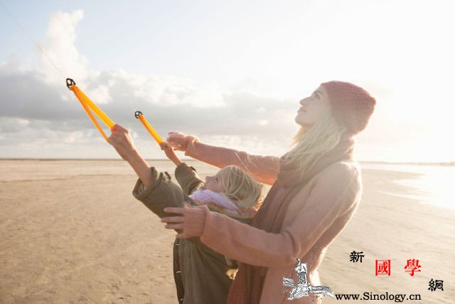 带孩子出去旅游究竟有哪些好处？_孩子们-孩子-机会-旅行-