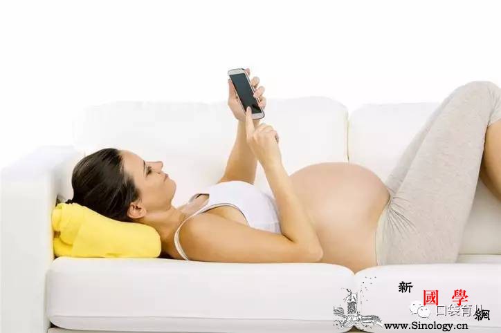 最新发现：妈妈玩手机辐射会让宝宝更暴躁？_磁场强度-电场-世界卫生组织-辐射-