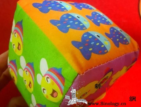 宝宝反复扔东西打人是怎么了？如何尊重孩子的敏_骰子-诺诺-敏感-尊重-