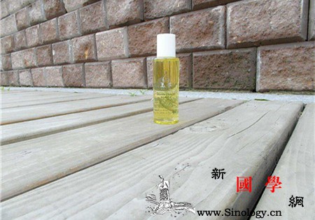 孕妇用橄榄油能涂脸上吗使用橄榄油要有所控制_橄榄油-乳头-便秘-涂抹-
