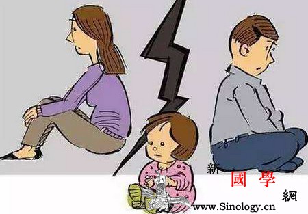对于几岁的小孩子父母之间的离异会带来什么？_离婚-划桨-父母-孩子-