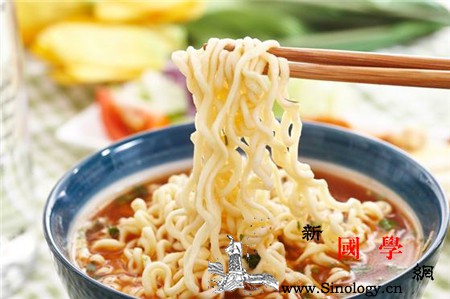 怀孕7个月能吃泡面吗孕期吃方便面必须注意这_泡面-水肿-面条-个月-