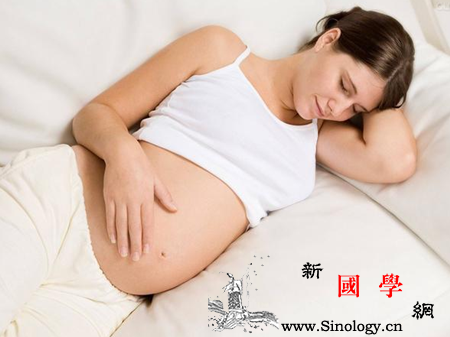 孕妇睡觉手麻是怎么回事了解孕妇睡觉手麻的四_孕妇-准妈妈-缺钙-睡觉-