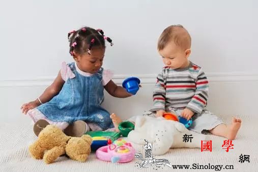不分享等于自私？那是你还没意识到强迫分享的严_家长-东西-孩子-还没-