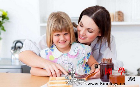 家长不知道小孩子的一些坏习惯反而对智力发育_智商-家长-父母-习惯-