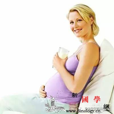 孕妈咪有哪些安胎的好方法_伸腰-孕期-准妈妈-举高-