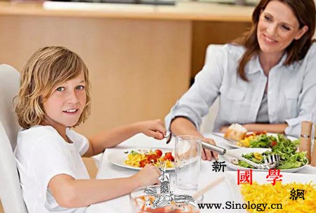 饭桌教育不是不行但你能拿捏得当吗？_吃了-错了-饭桌-孩子-