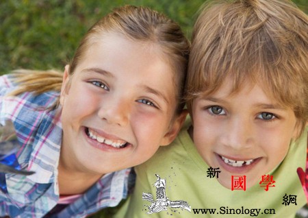 对孩子的早期教育该如何进行？你做对了没？_平衡觉-触觉-训练-孩子-