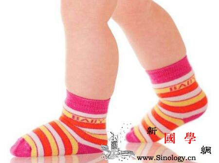 宝宝多大可以玩扭扭车扭扭车不能太早玩_噪音-罗圈腿-危险-宝宝-