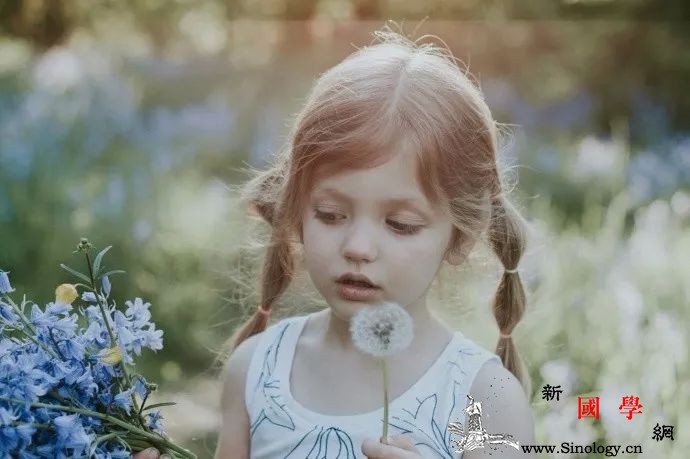 睡前一小时聪明的父母能为孩子做什么？_睡前-家长-父母-孩子-
