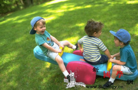 婴幼儿户外活动的重要性宝妈清楚吗？_月龄-户外活动-视力-睡眠-