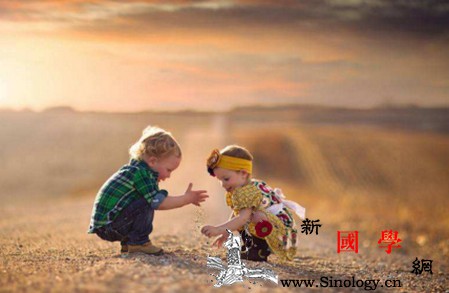 培养孩子的教养这4件事要尽早教！_教给-教养-用语-礼貌-