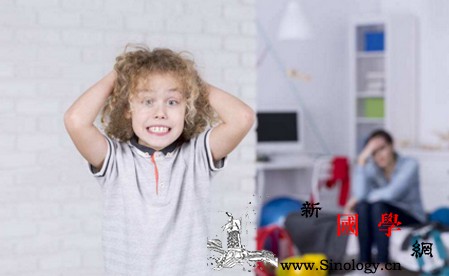 孩子闹情绪时怎么办？_闹情绪-情绪-父母-感受-