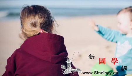 高智商宝宝的表现有哪些_个月-物体-视力-声音-