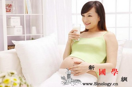 孕期和哺乳的妈妈到底应不应该喝孕妇奶粉呢？_碳水化合物-营养元素-孕期-奶粉-
