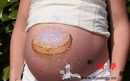 孕妇饿了宝宝是不是也饿？_胎动-羊水-跟我-饿了-