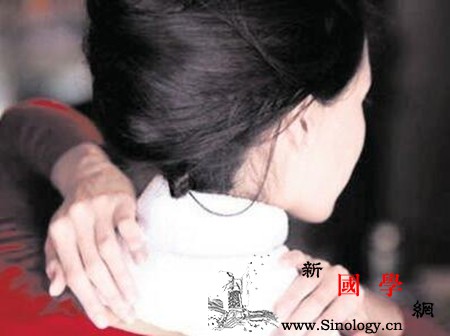 孕妇落枕怎么办推荐四个缓解不适的方法_落枕-热敷-颈部-孕妇-