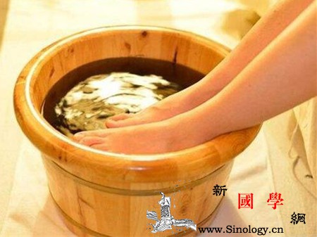 孕妇脚臭怎么办教你除臭方法_鞋袜-孕妇-鞋子-泡脚-